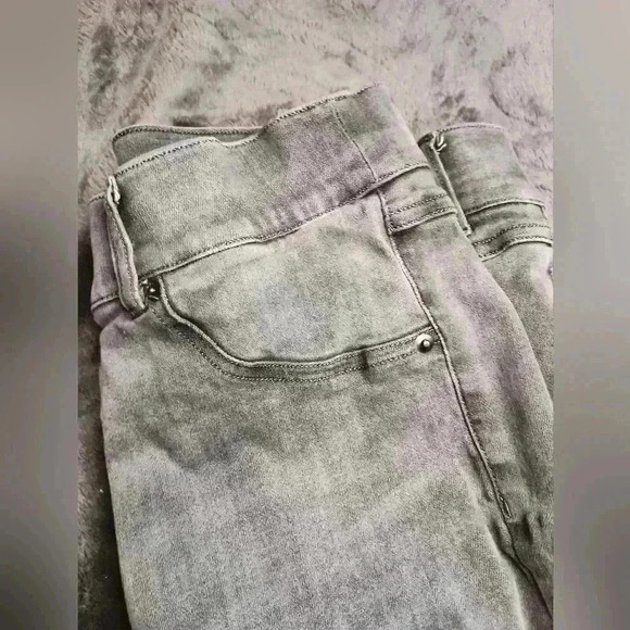 2/$30 Lady's spanx‎ Thrash Grunge jeggings (#318). - Picture 2 of 6